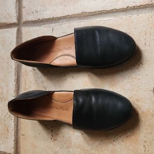 L'Amour Des Pieds,  Yemina, Black lamba